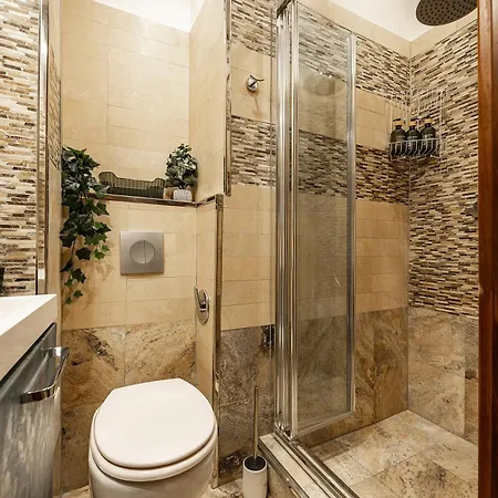 Qult - Terranova בוקרשט