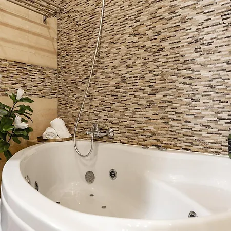 Qult - Terranova * בוקרשט