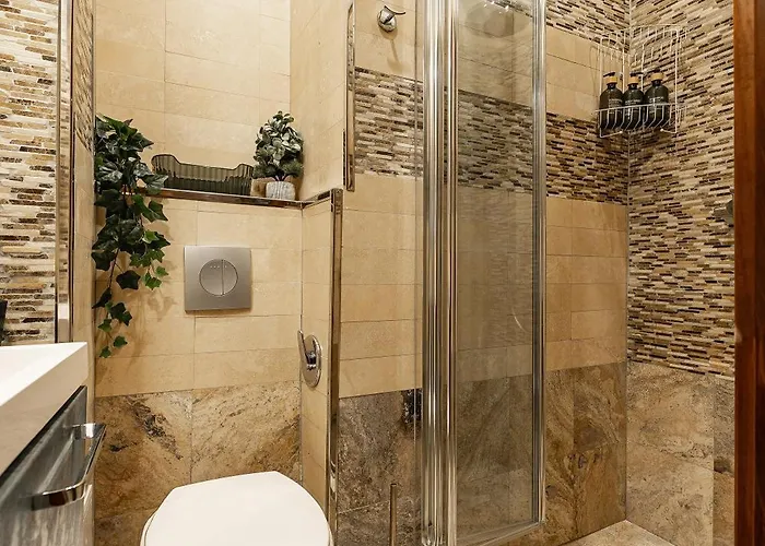 Qult - Terranova Bucarest